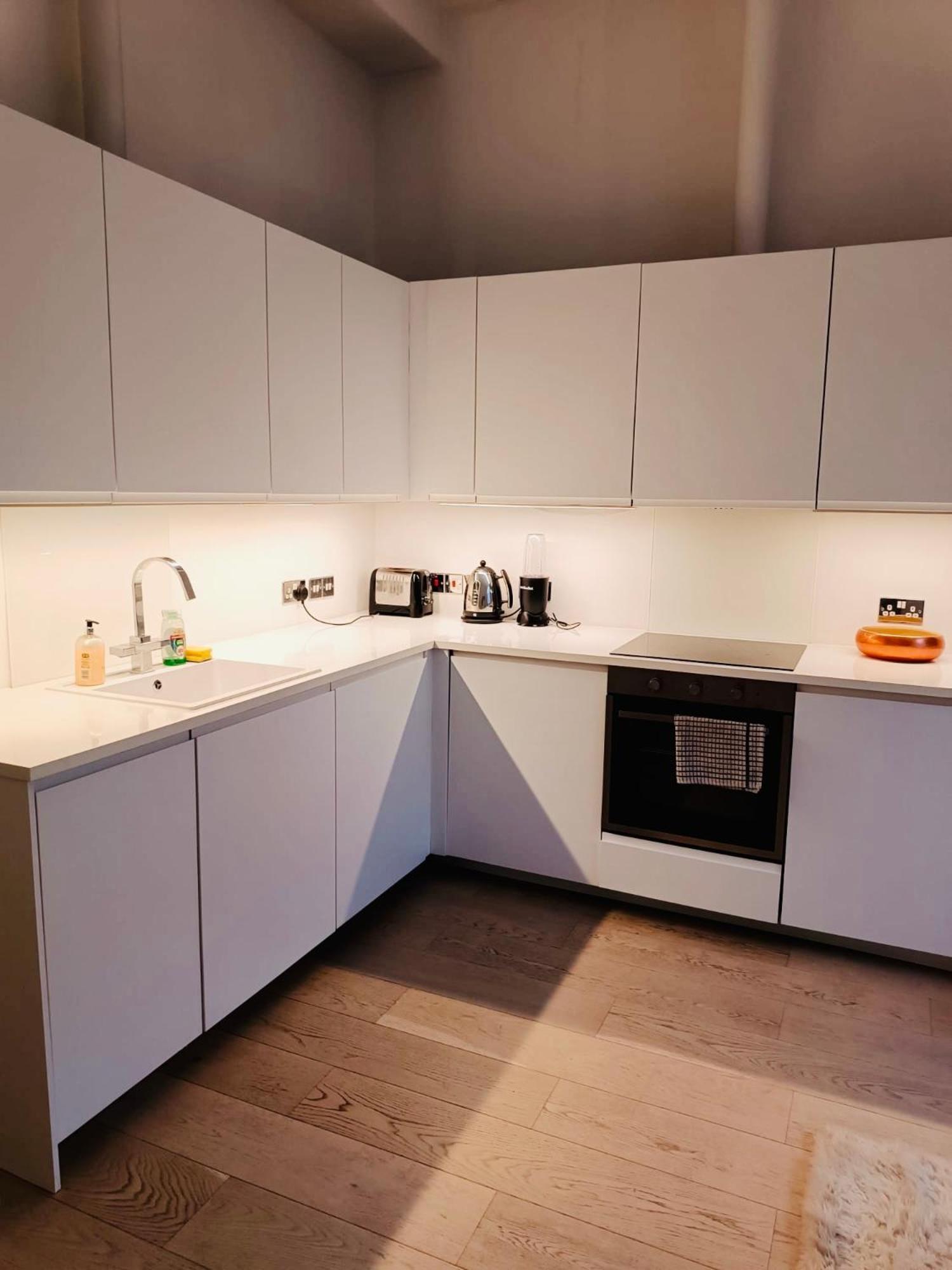 Apartment Modern Near Hyde Park