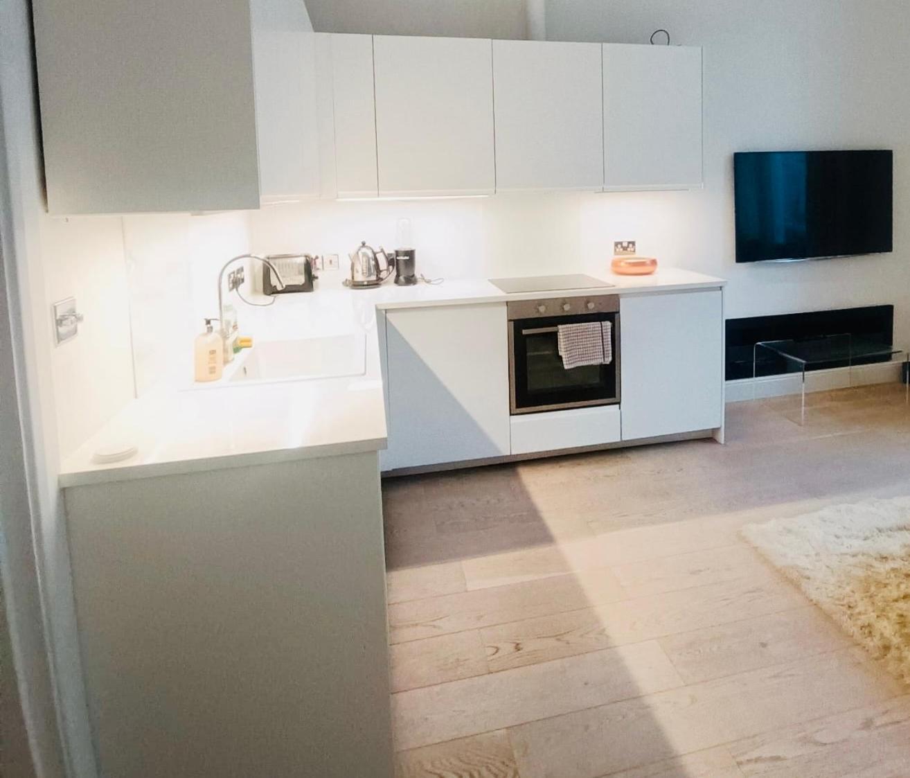 Modern Near Hyde Park London